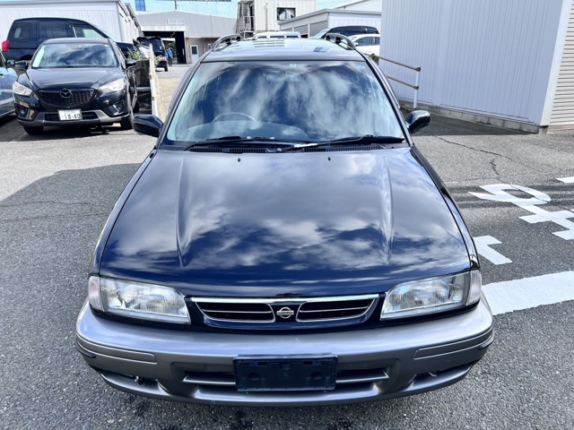 1997 Nissan Avenir