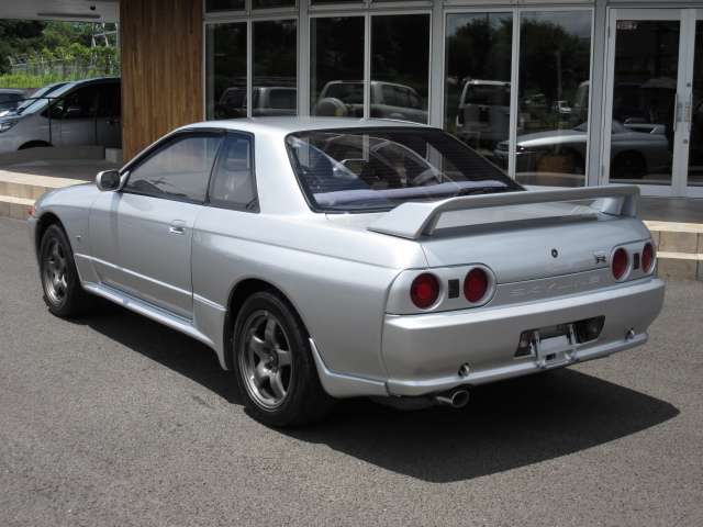 1994 Nissan Skyline GT-R – thumbnail 4