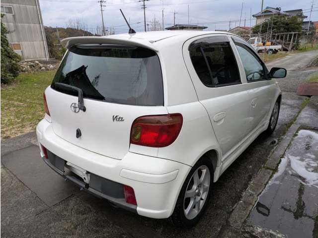 2003 Toyota Vitz – thumbnail 3
