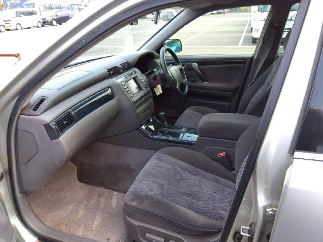 2000 Toyota Crown Estate – thumbnail 3