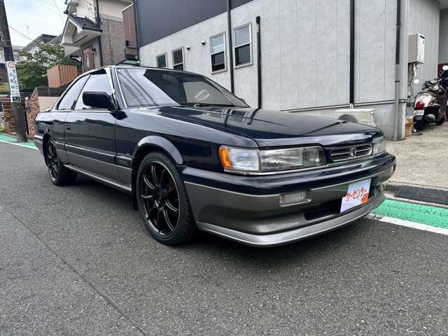 1990 Nissan Leopard – thumbnail 4