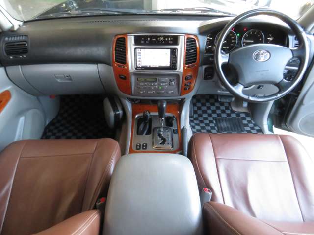 2002 Toyota Land Cruiser 100 – thumbnail 3