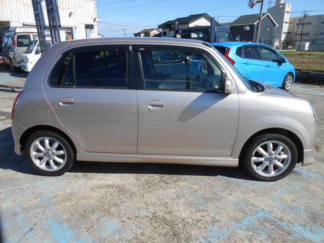 2005 Daihatsu Mira Gino – thumbnail 4