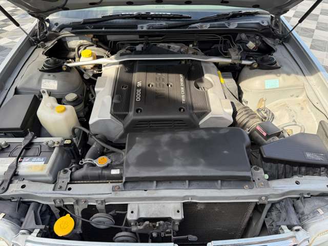 1997 Nissan Cedric – thumbnail 3