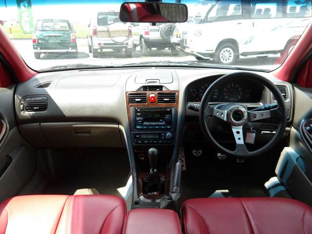 2000 Nissan Cefiro – thumbnail 3