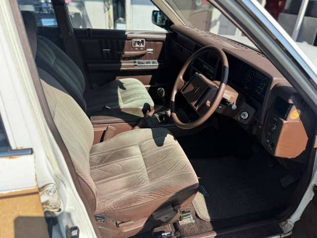 1993 Nissan Cedric Wagon – thumbnail 2