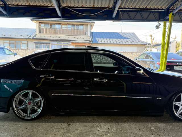 2009 Nissan Fuga – thumbnail 4