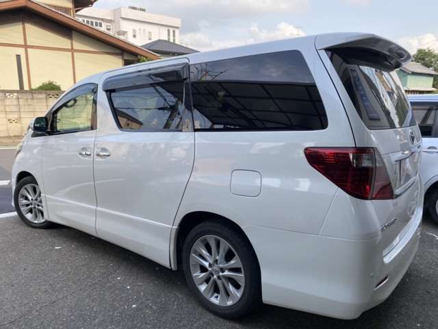2008 Toyota Alphard – thumbnail 3
