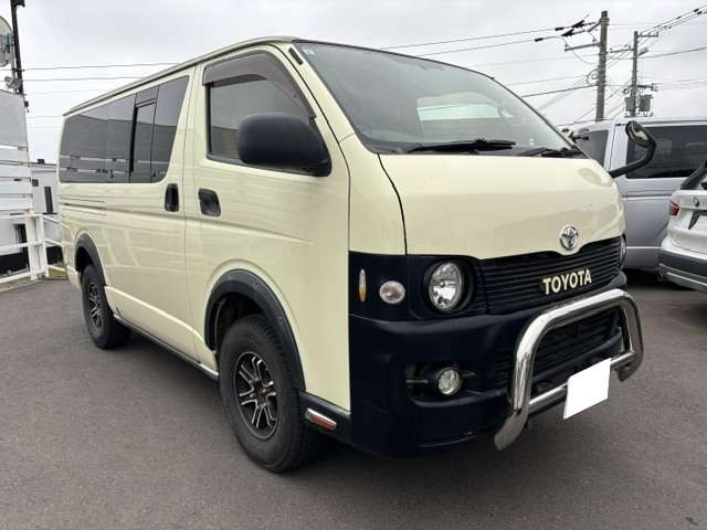 2006 Toyota Hiace – thumbnail 2
