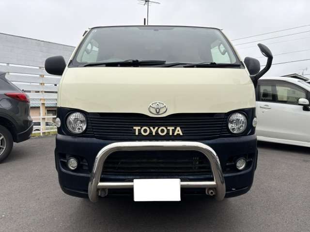 2006 Toyota Hiace – thumbnail 4