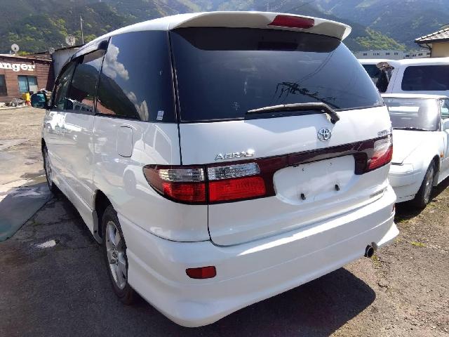 2002 Toyota Estima – thumbnail 2