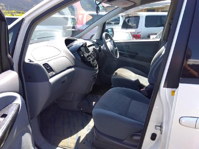 2002 Toyota Estima – thumbnail 3