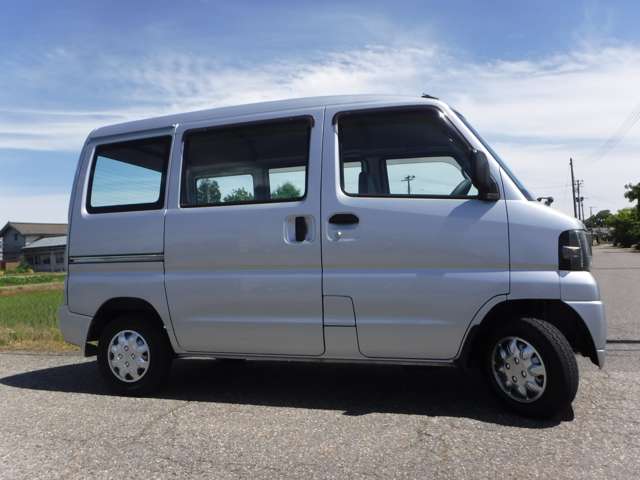2010 Nissan Clipper – thumbnail 4