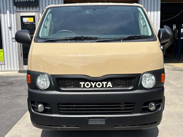 2006 Toyota Hiace – thumbnail 3