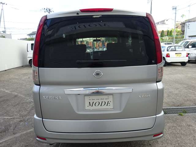 2009 Nissan Serena – thumbnail 3