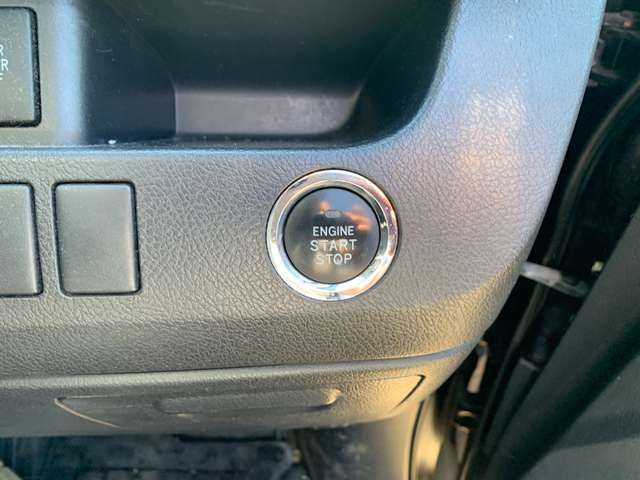 2010 Toyota Voxy – thumbnail 2