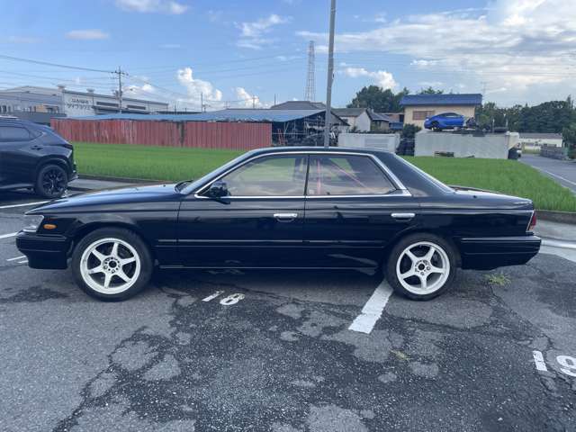1991 Nissan Laurel – thumbnail 3