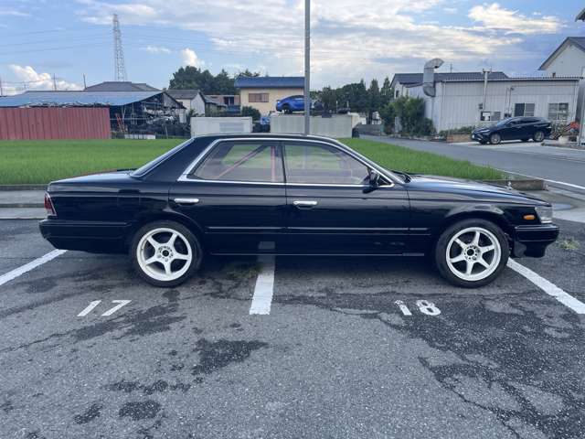 1991 Nissan Laurel – thumbnail 4