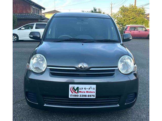 2010 Toyota Sienta – thumbnail 2