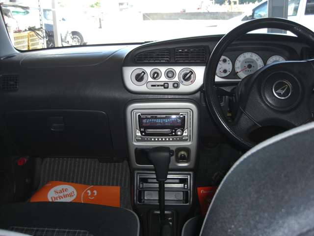 2001 Daihatsu Mira Gino – thumbnail 2