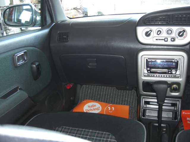 2001 Daihatsu Mira Gino – thumbnail 3