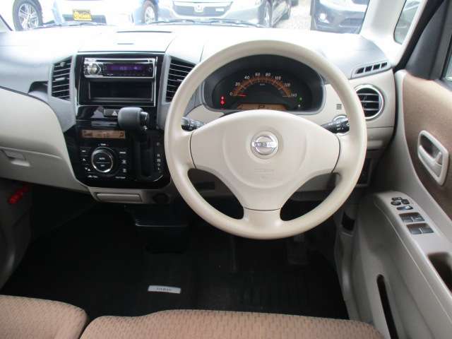 2010 Nissan Roox – thumbnail 3