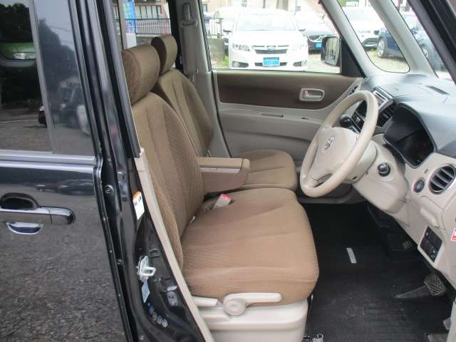 2010 Nissan Roox – thumbnail 4