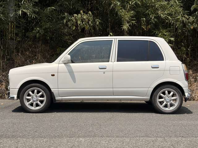 1999 Daihatsu Mira Gino – thumbnail 3