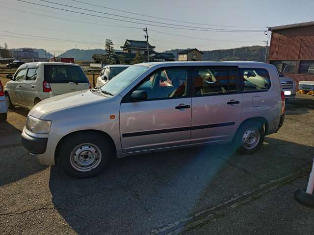 2009 Toyota Probox – thumbnail 4