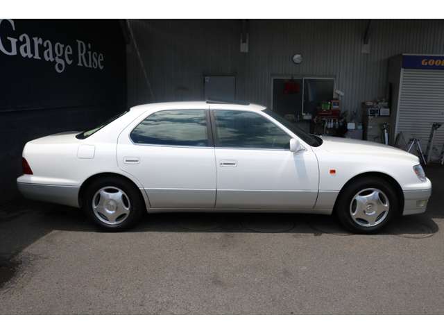 1997 Toyota Celsior – thumbnail 4