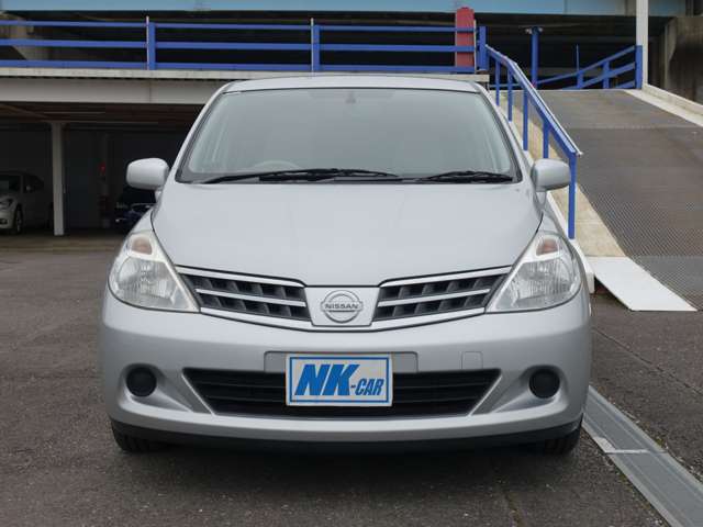 2009 Nissan Tiida – thumbnail 2