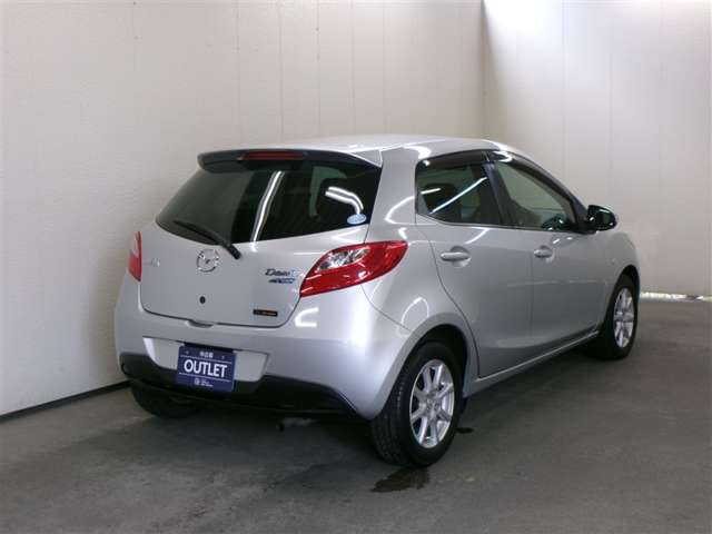 2011 Mazda Demio – thumbnail 4
