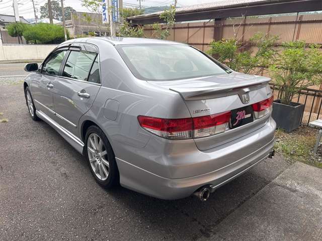 2004 Honda Inspire – thumbnail 2