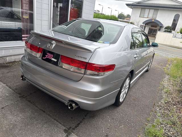 2004 Honda Inspire – thumbnail 4