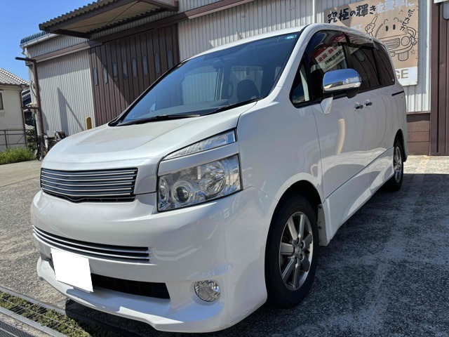 2009 Toyota Voxy