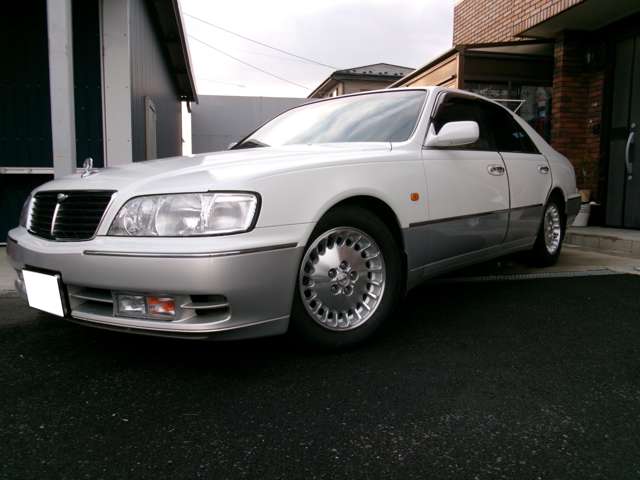 1996 Nissan Cima – thumbnail 2