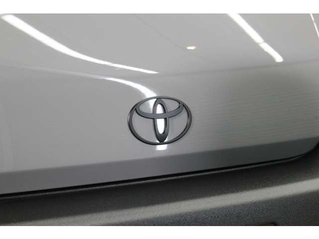 2004 Toyota LiteAce Track – thumbnail 3