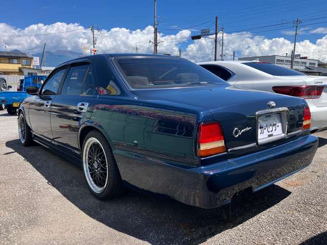 1995 Nissan Cima – thumbnail 4