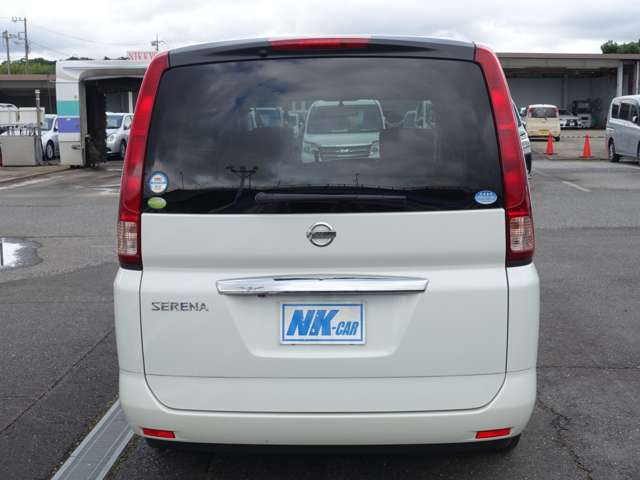 2009 Nissan Serena – thumbnail 3