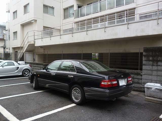 2000 Nissan Cima – thumbnail 3