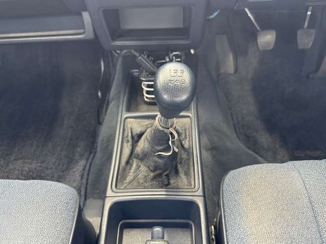 1995 Toyota Crown Sedan – thumbnail 2