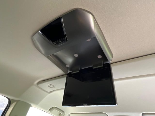 2009 Mitsubishi Delica D:5 – thumbnail 4