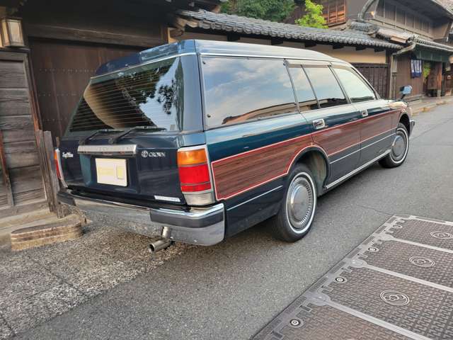 1997 Toyota Crown Van – thumbnail 4