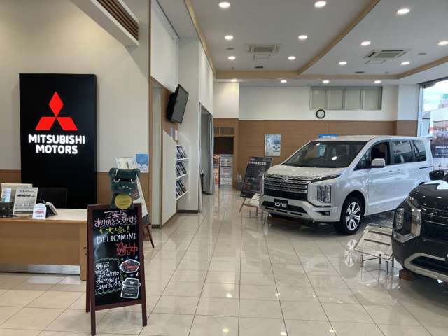 2007 Mitsubishi Pajero – thumbnail 2