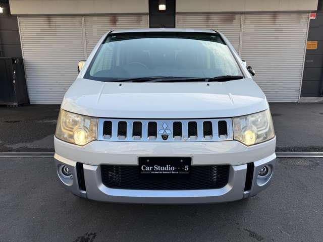 2009 Mitsubishi Delica D:5 – thumbnail 3