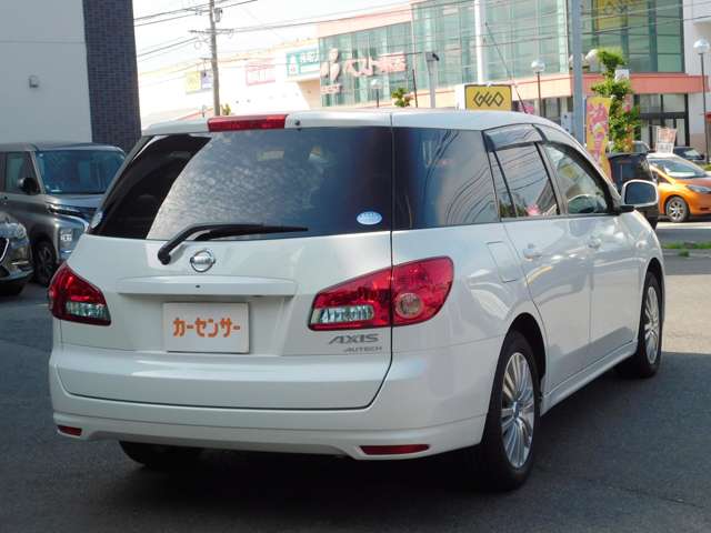 2007 Nissan Wingroad – thumbnail 4