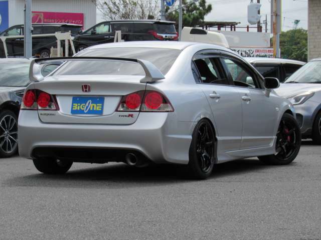 2007 Honda Civic Type R – thumbnail 2