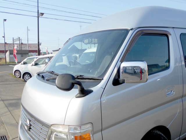 2009 Nissan Caravan – thumbnail 3