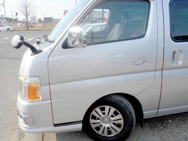 2009 Nissan Caravan – thumbnail 4