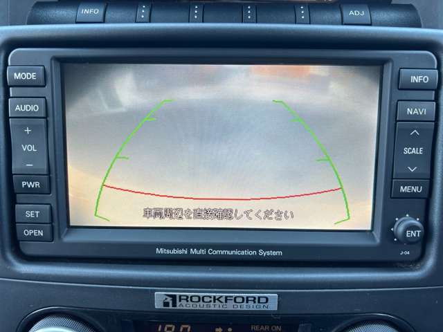 2010 Mitsubishi Pajero – thumbnail 3